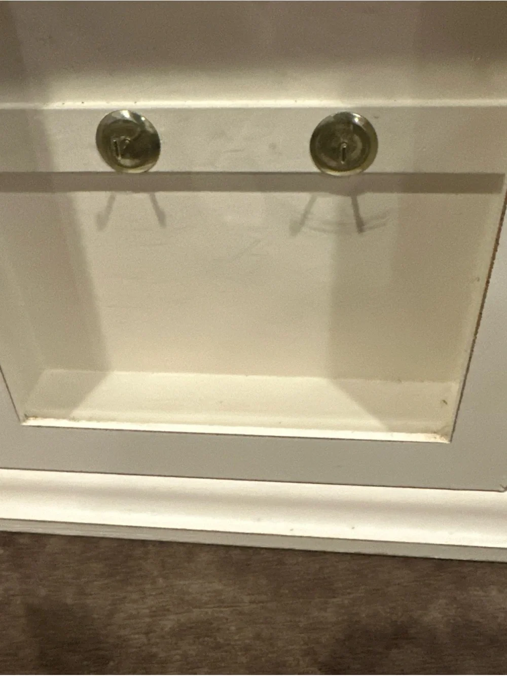 Source Unknown White Decorative Jewelry / Key Cabinet with Floral Crest